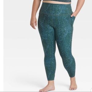 Size  4X Contour Flex Lace-Up Leggings 
All in Motion